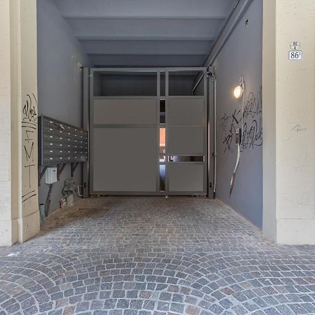 Academy Of Fine Arts -Modern Apt. With Balcony! Bologna Eksteriør billede